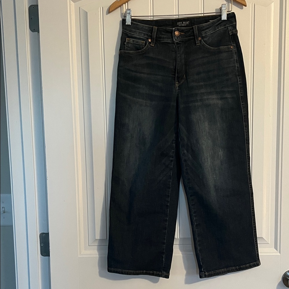 Judy Blue Wide Crop Jeans Size 27